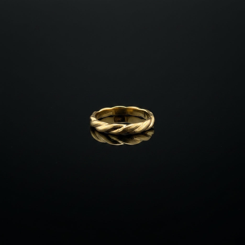 10k Gold Band Twisted
