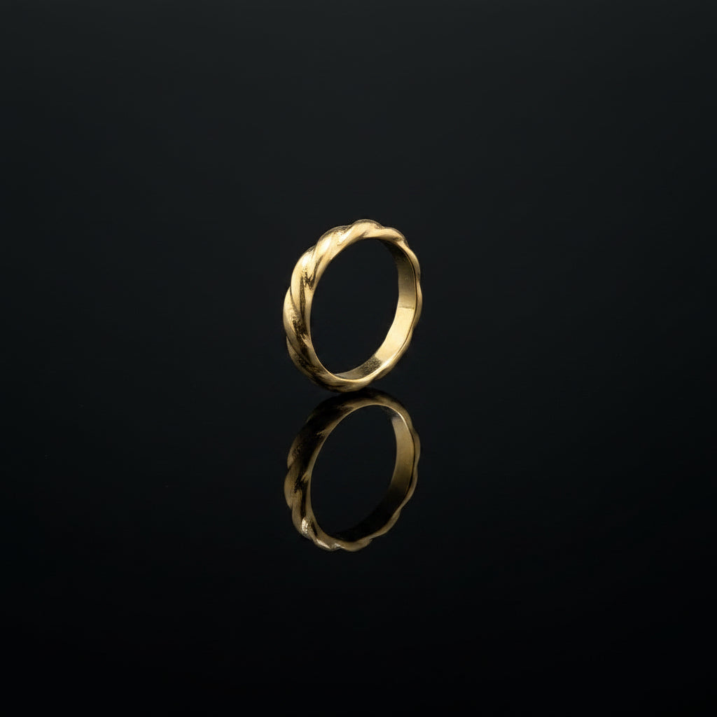 10k Gold Band Twisted