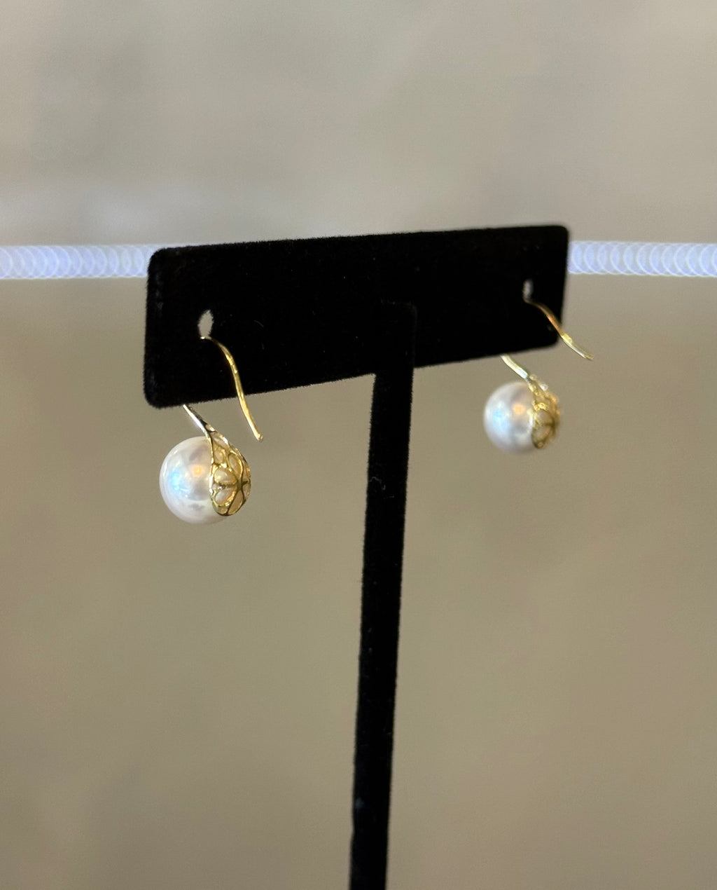 18K Round Pearl earrings AAA