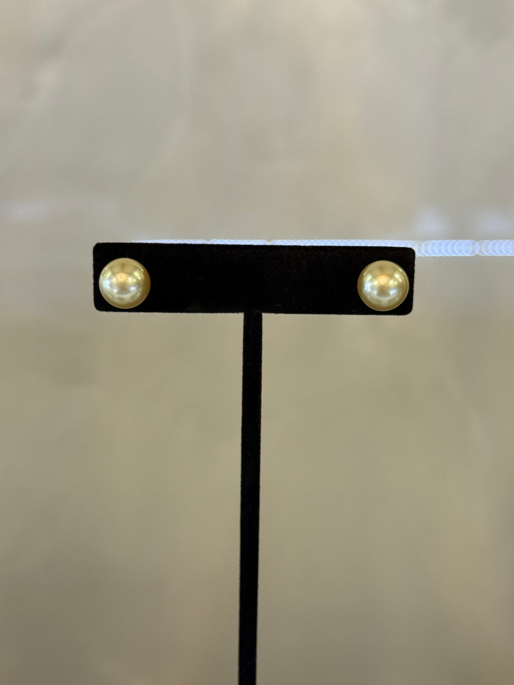 14K gold southsea pearl earrings AAA