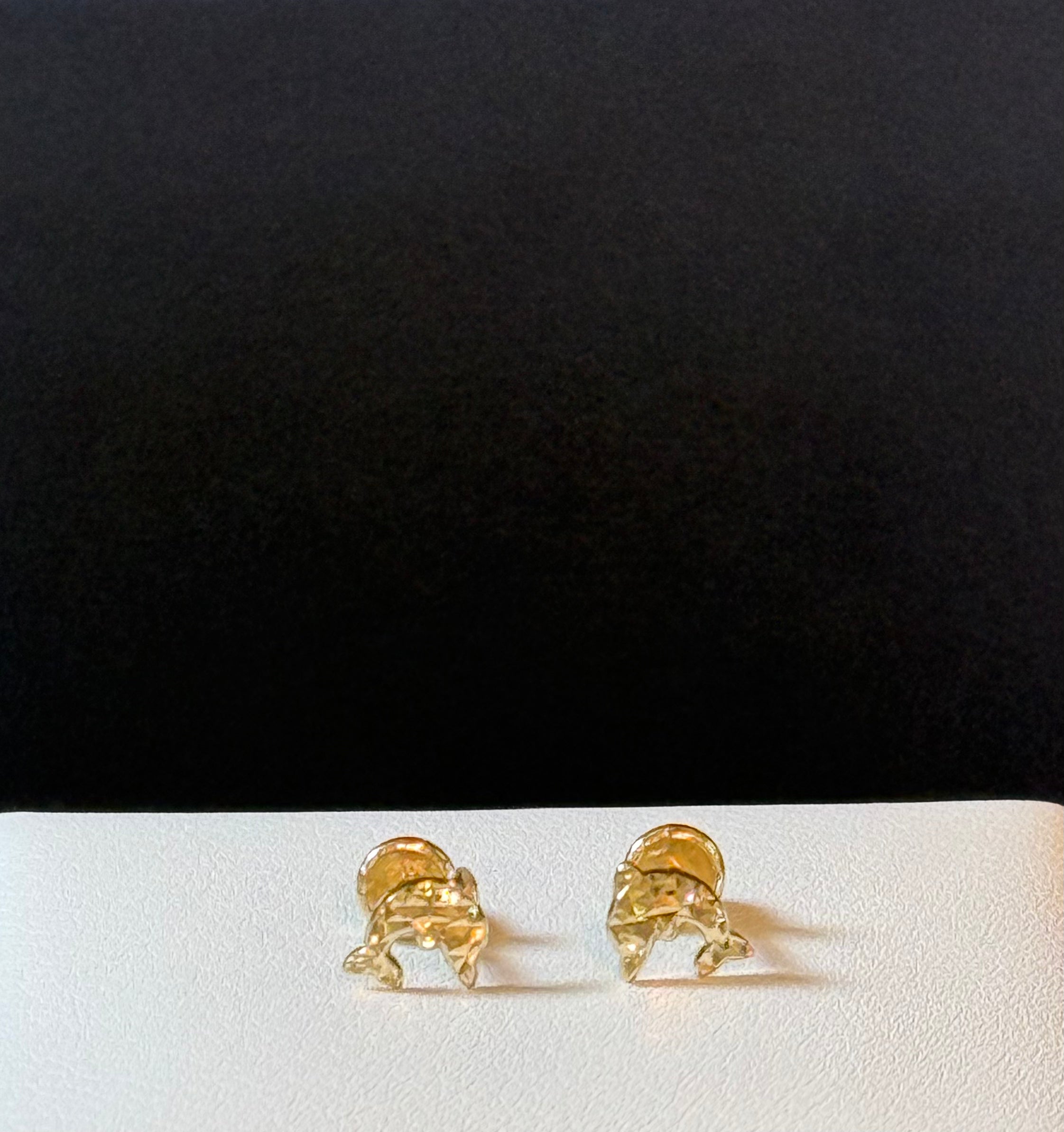 10K Dolphin earrings