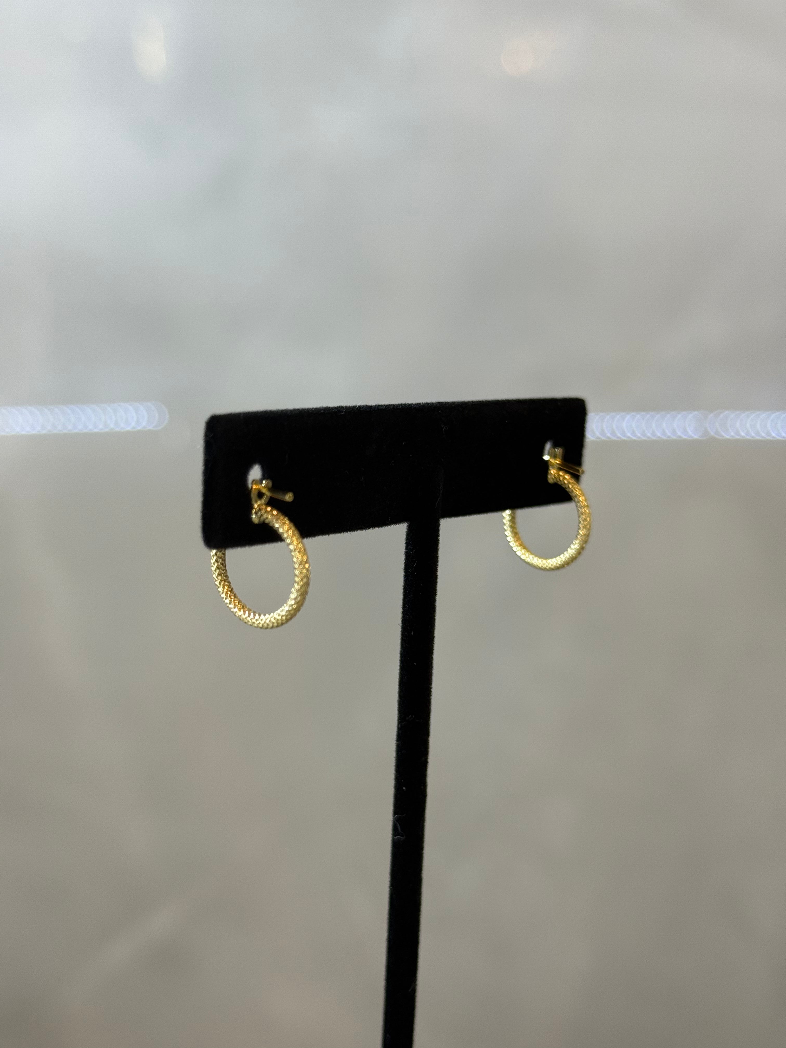 10K small hoop textured