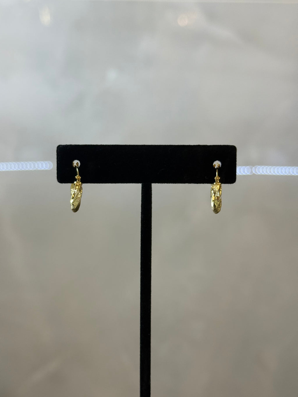 10K curved textured hoop earrings