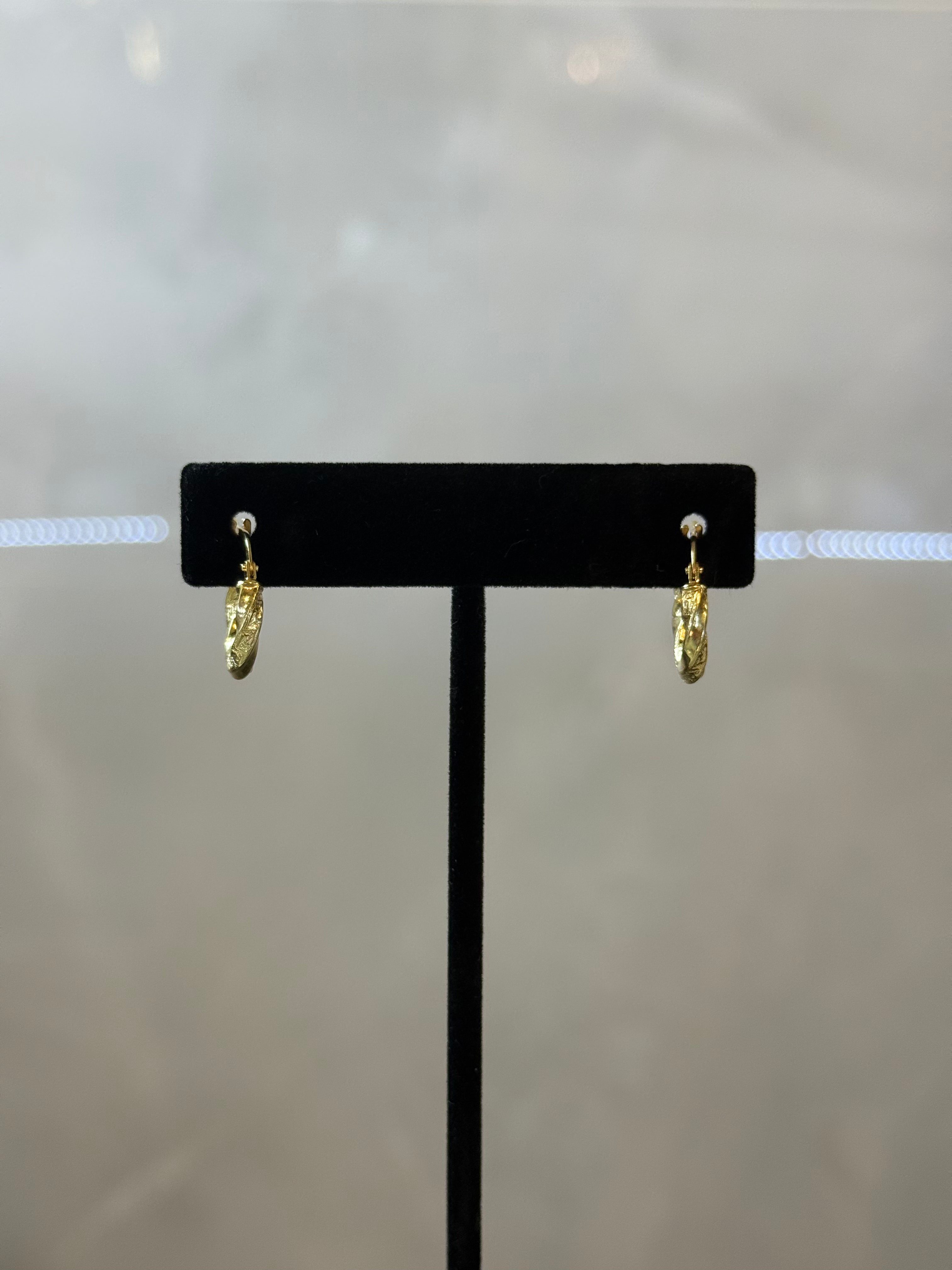 10K curved textured hoop earrings