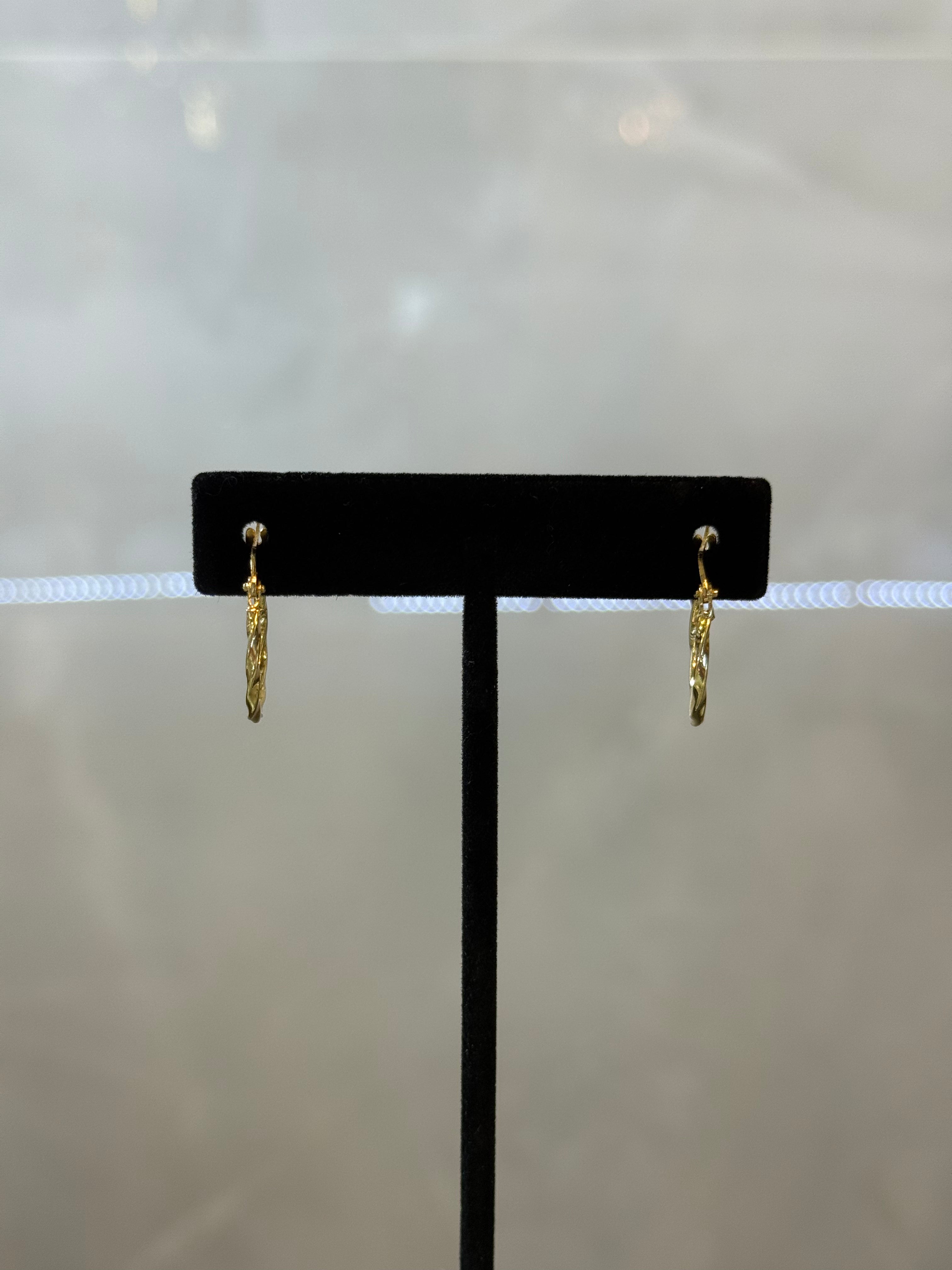 18K Hoop Earrings Twist
