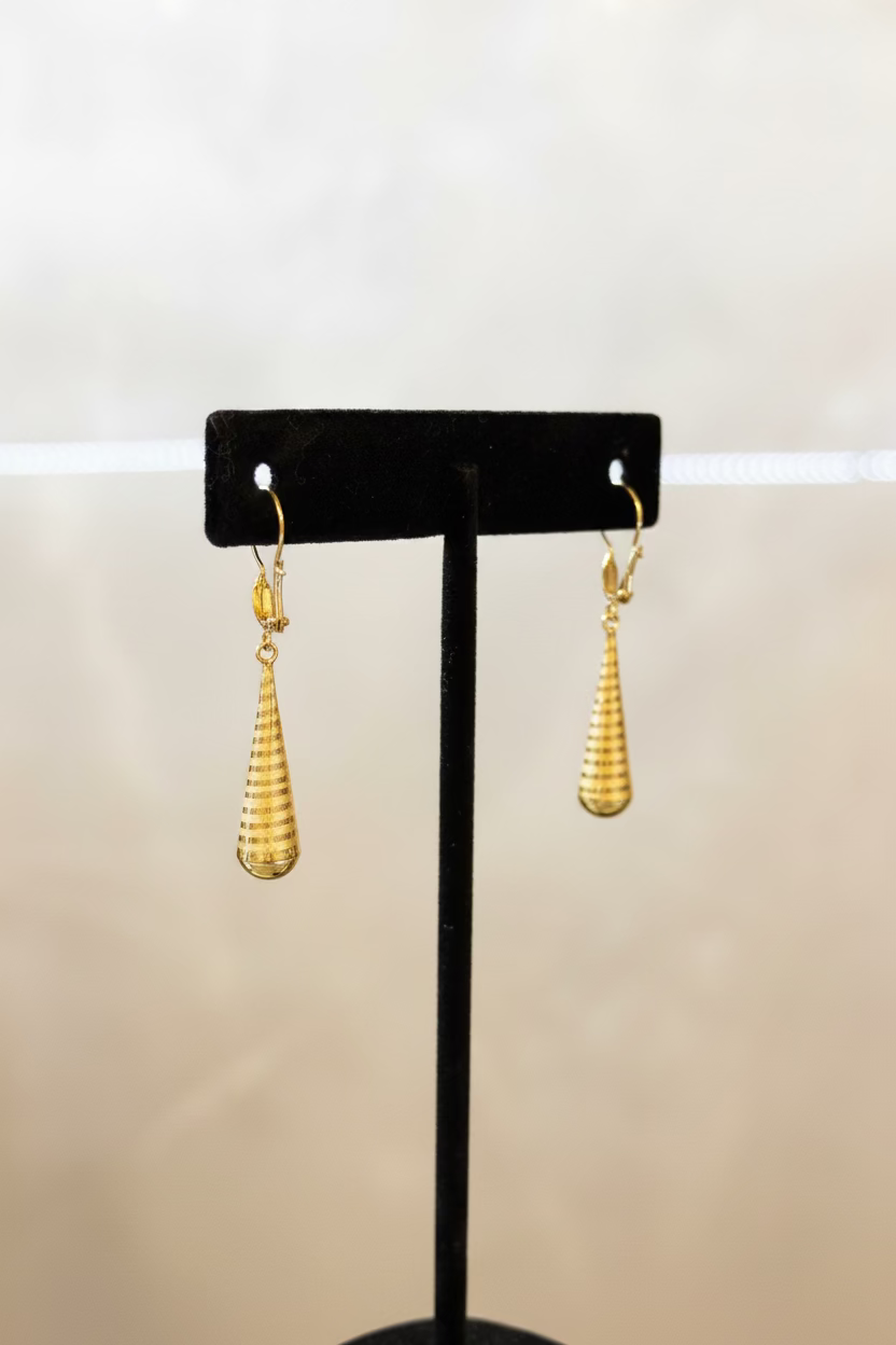 18K TearDrop Earring