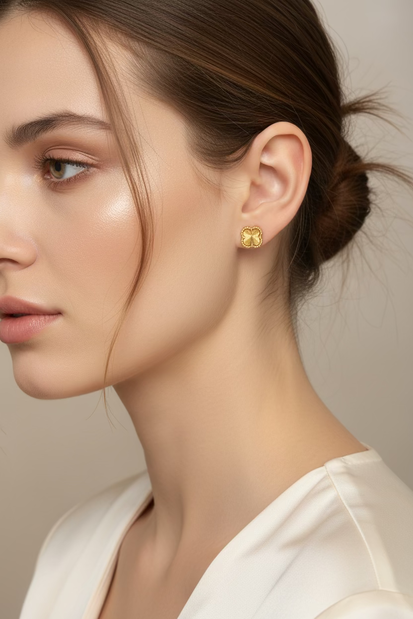 18K Flower stud earring