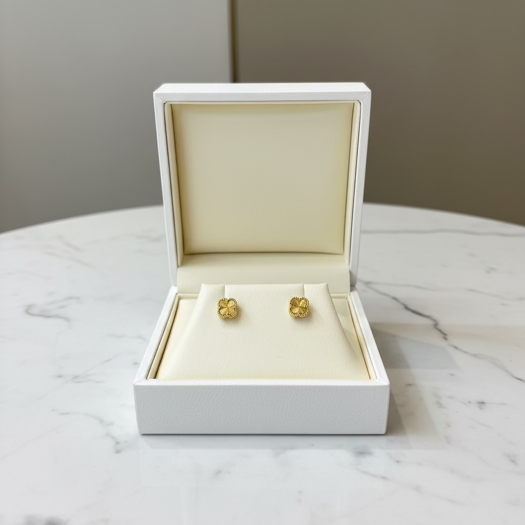 18K Flower stud earring