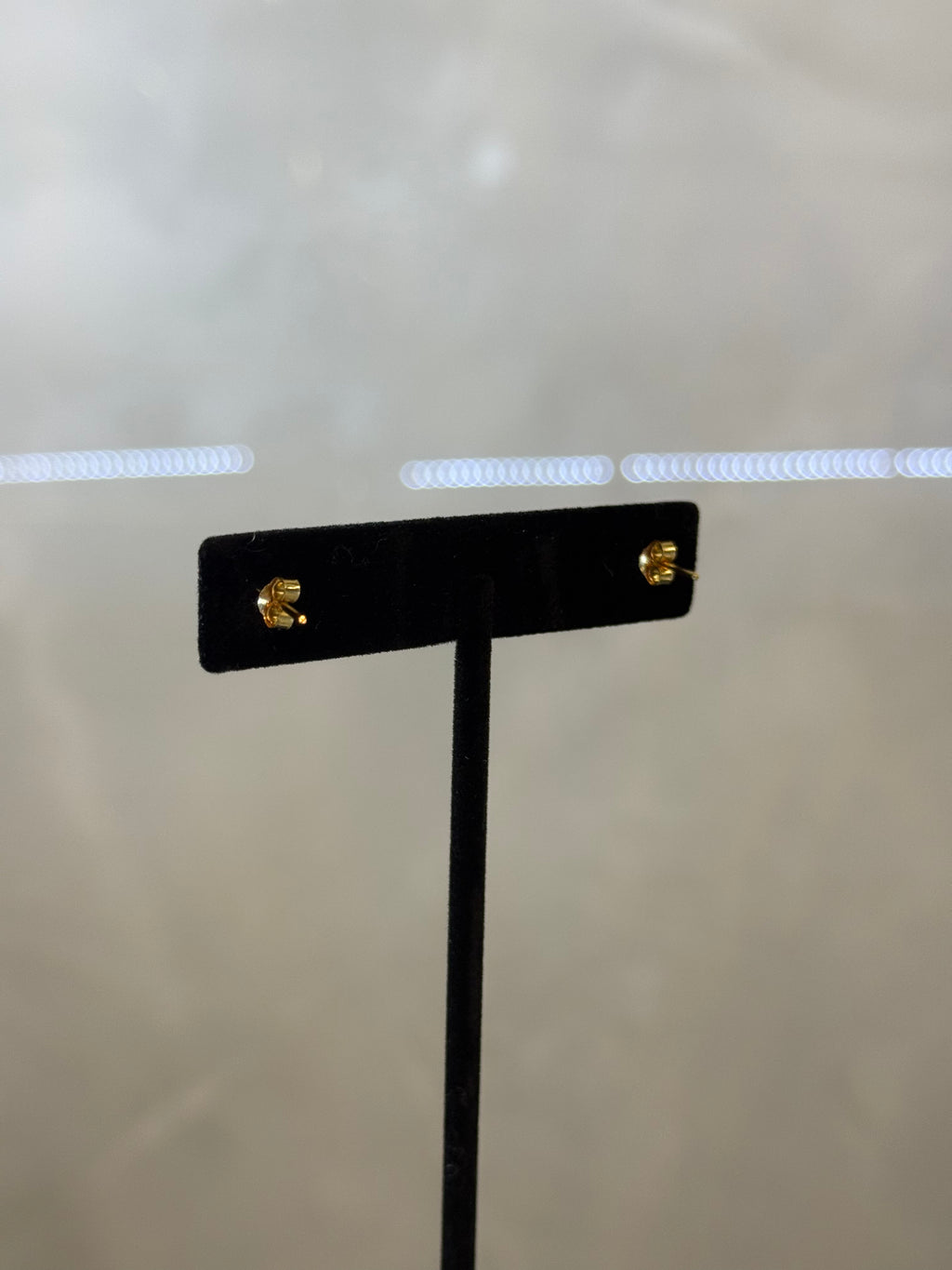 18K Flower stud earring