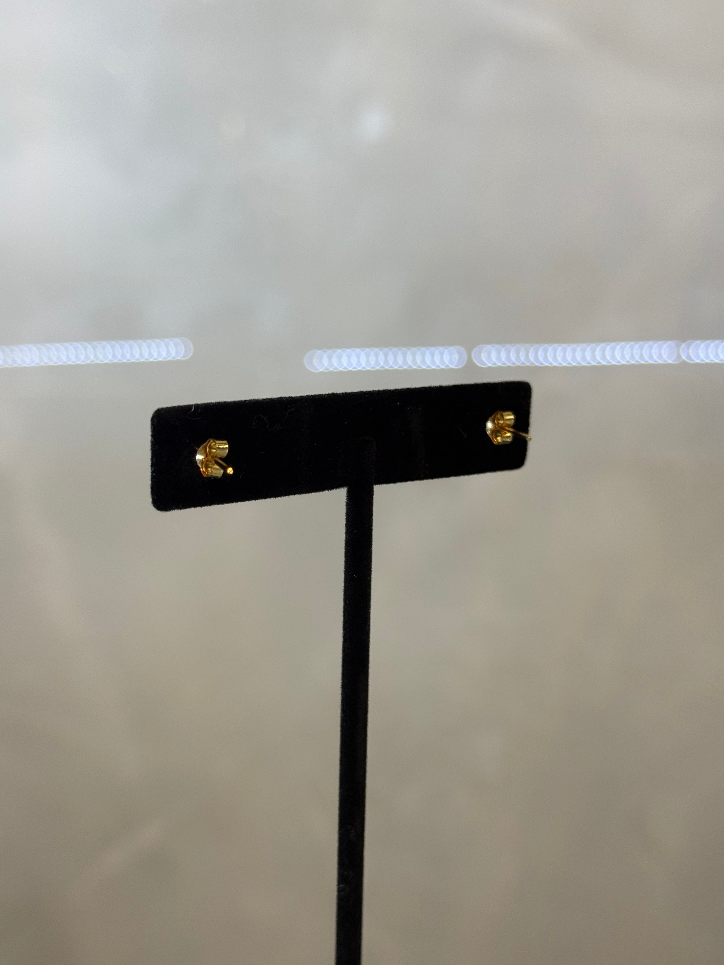 18K Flower stud earring