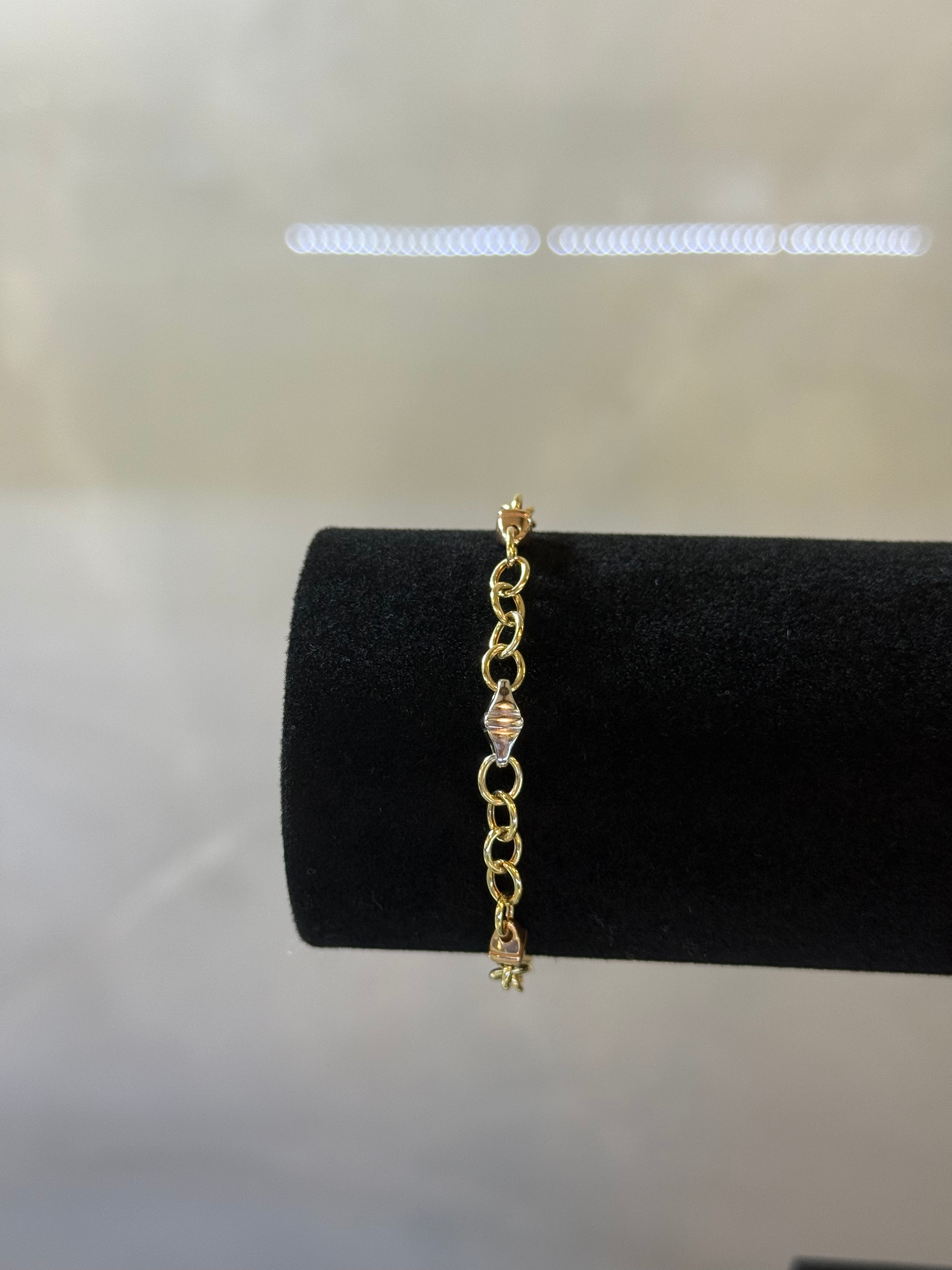 10K Women bracelet with trio