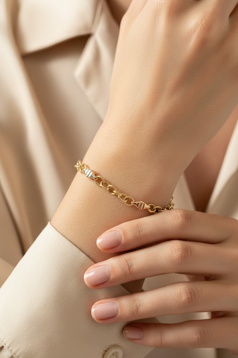 10K Women bracelet with trio